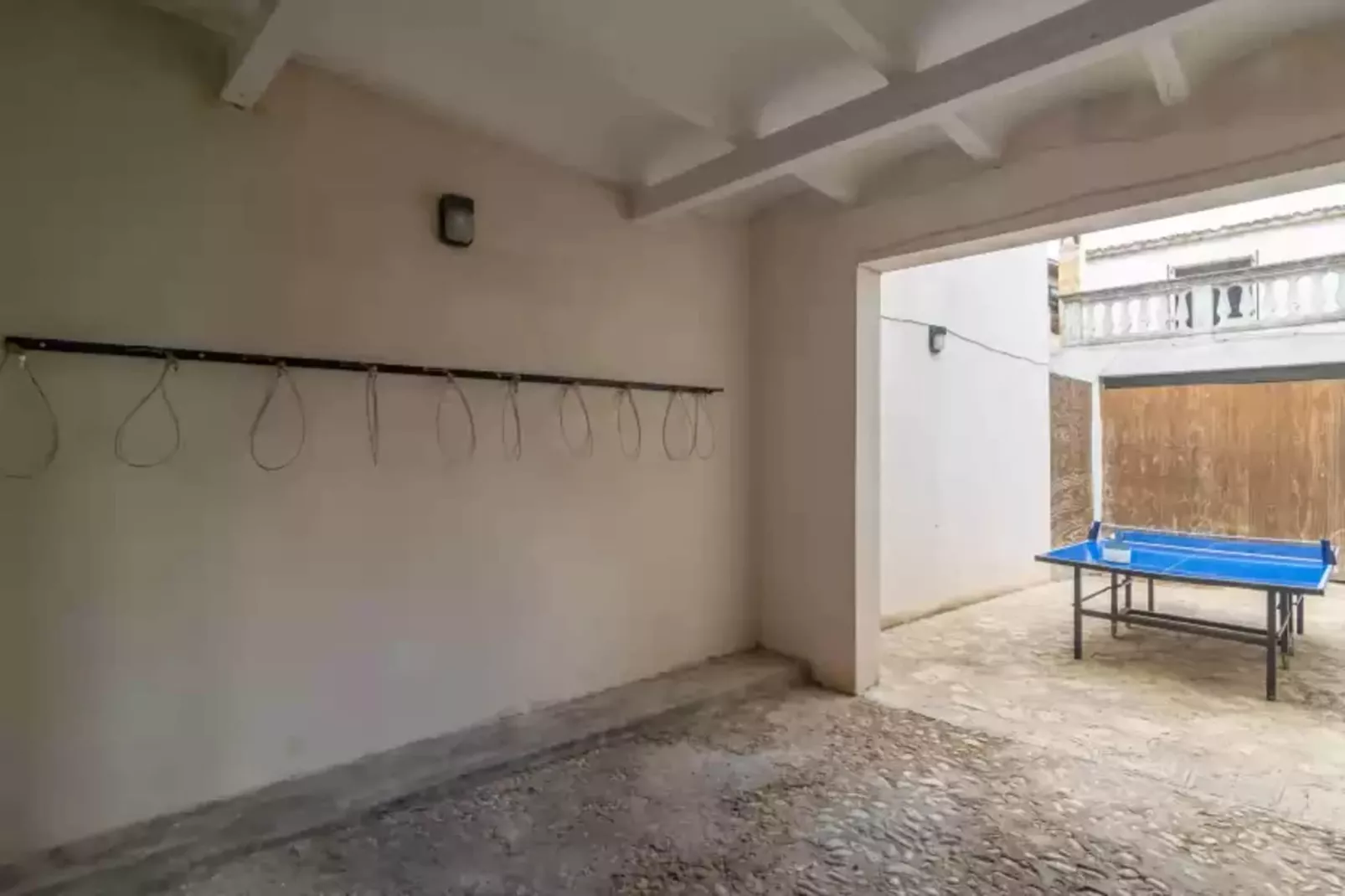 Can Bombarda-Facilities