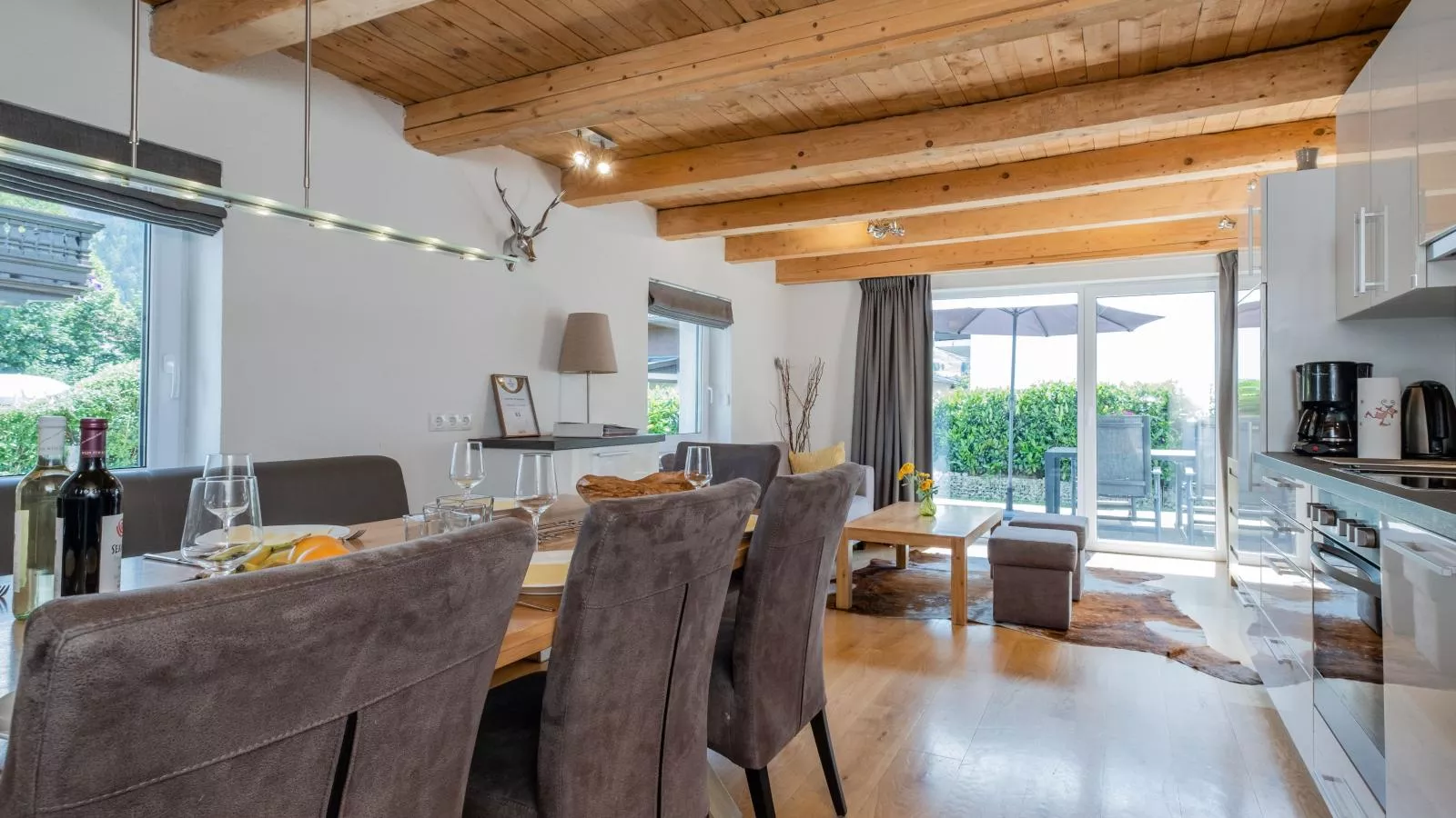 Cervus-Dining room