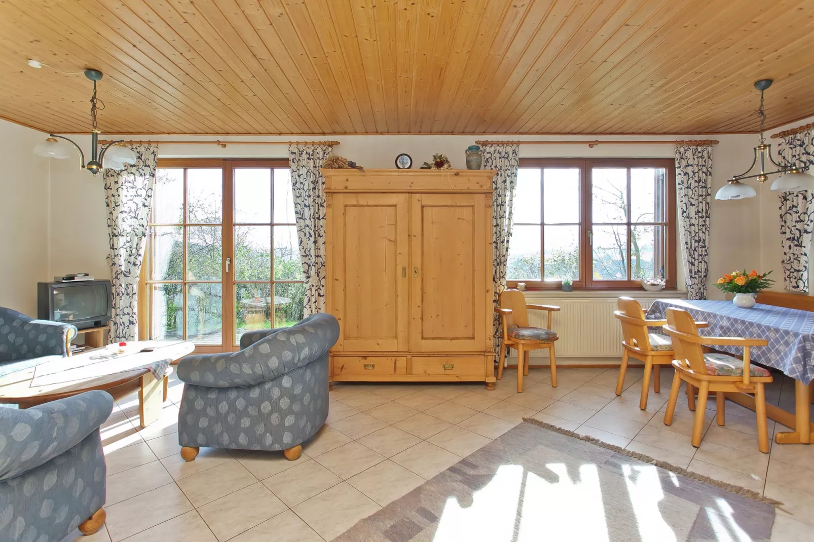 Burgblick-Wohnzimmer