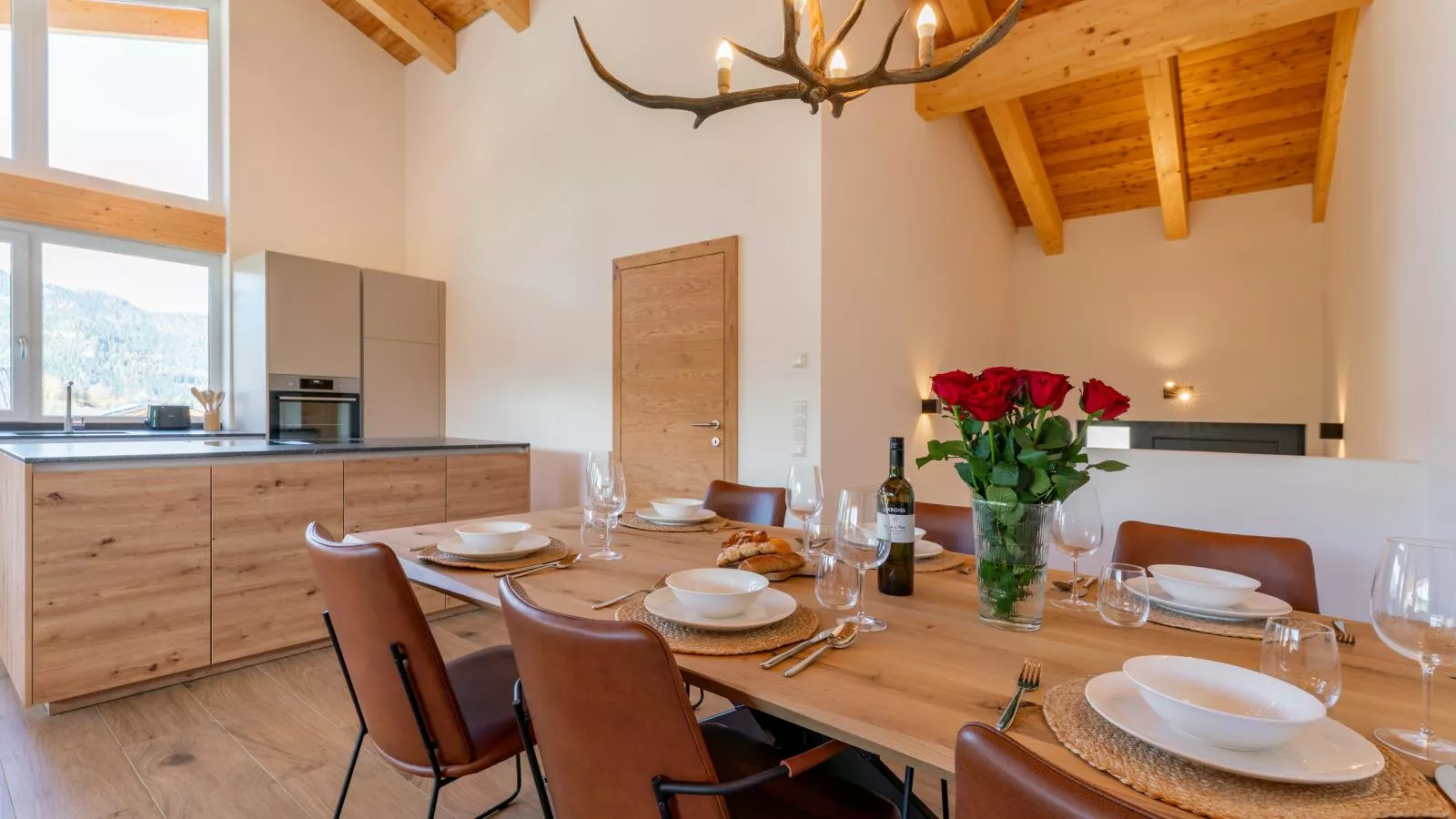 Grebenzen Lodge 51A-Dining room
