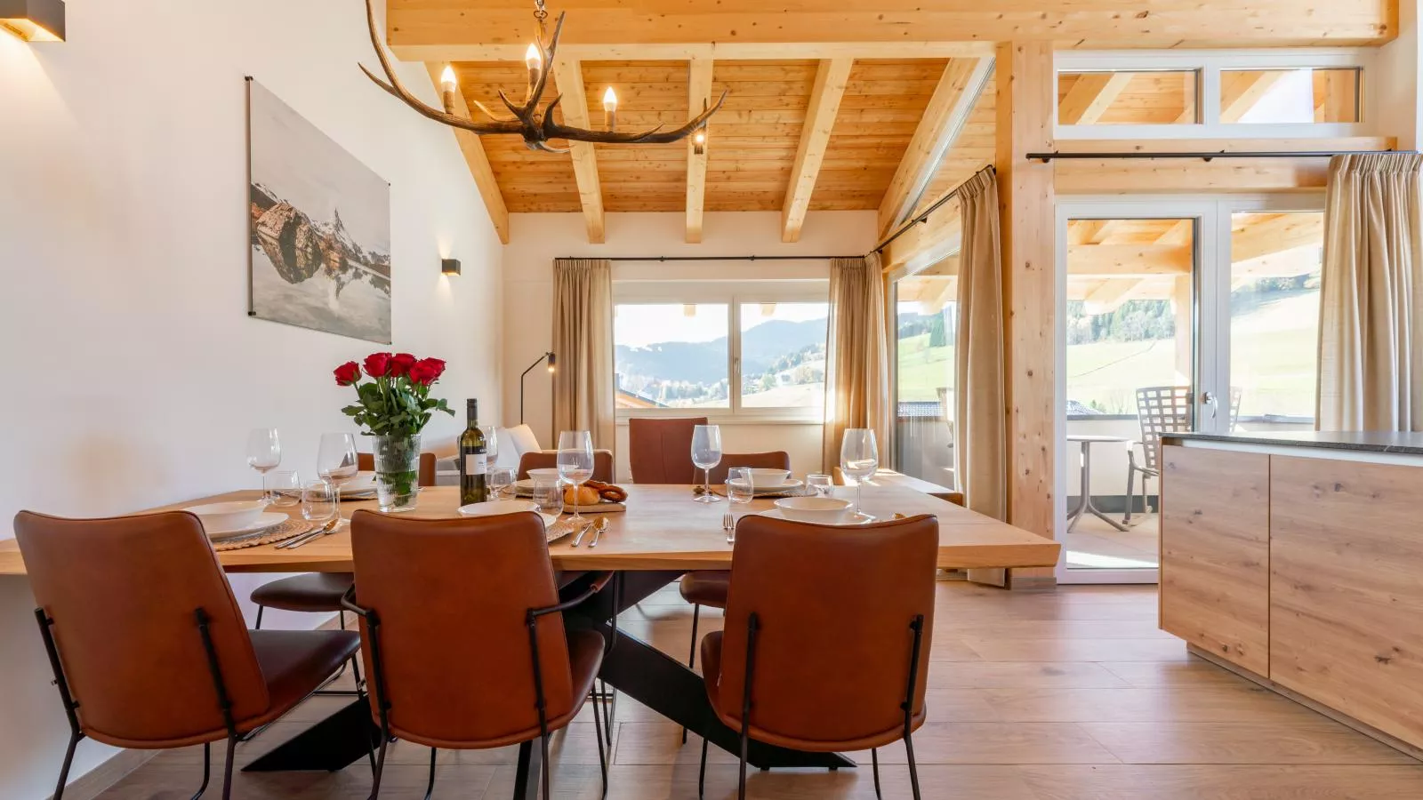 Grebenzen Lodge 51A-Dining room