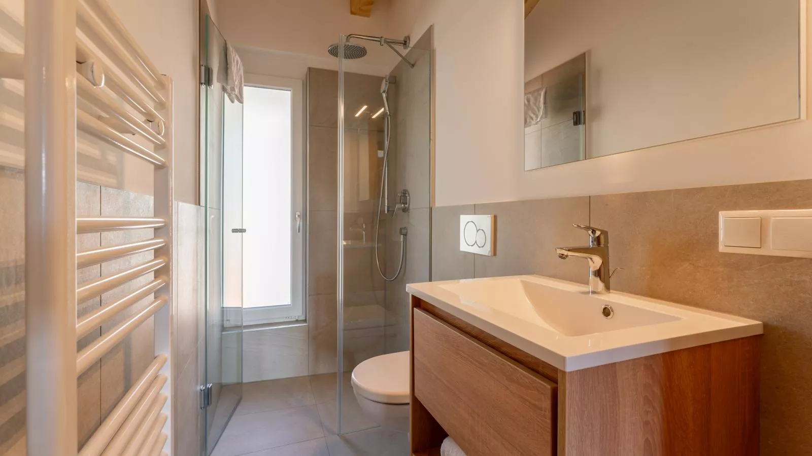 Grebenzen Lodge 51A-Bathroom