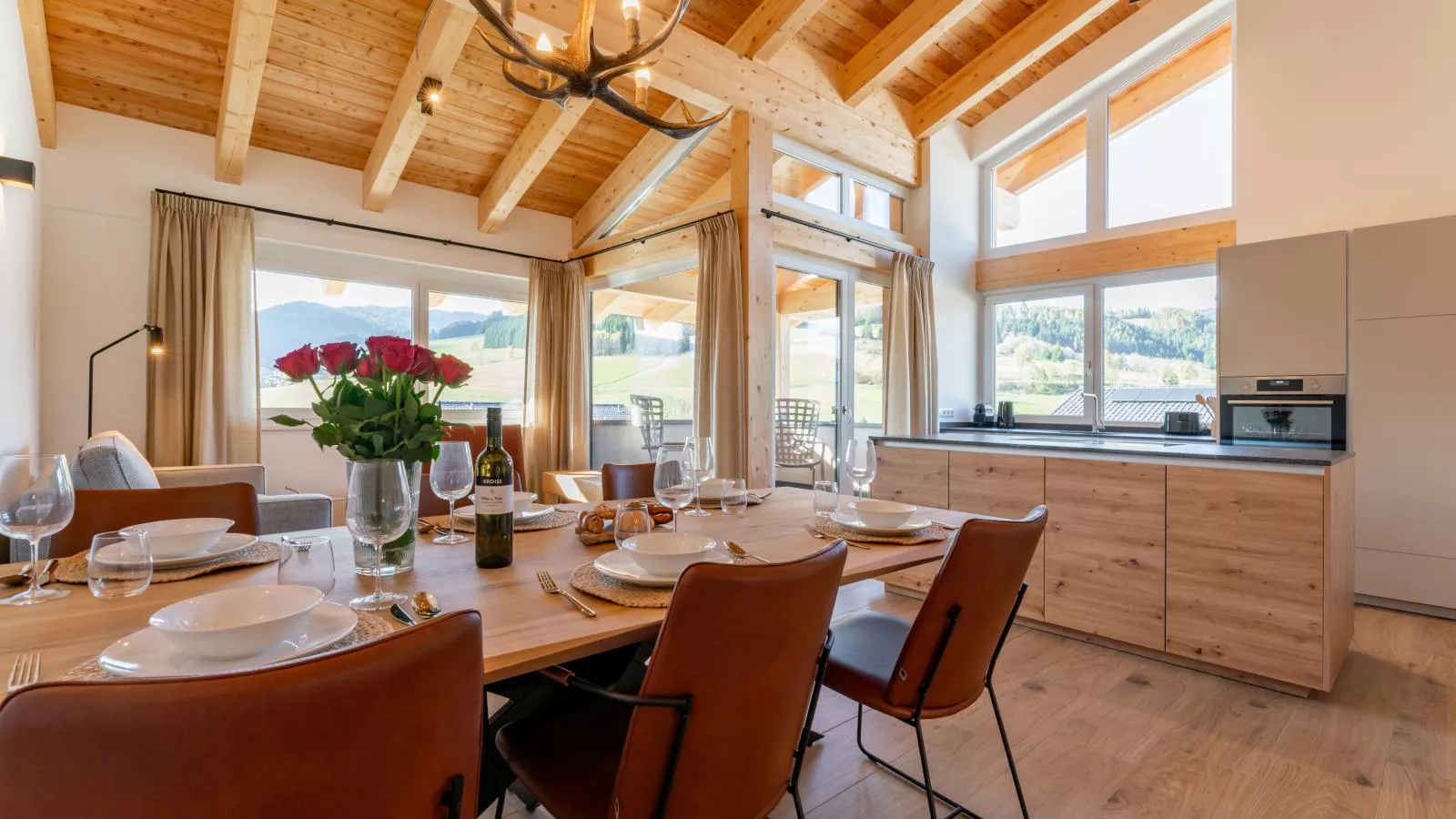 Grebenzen Lodge 51A-Dining room