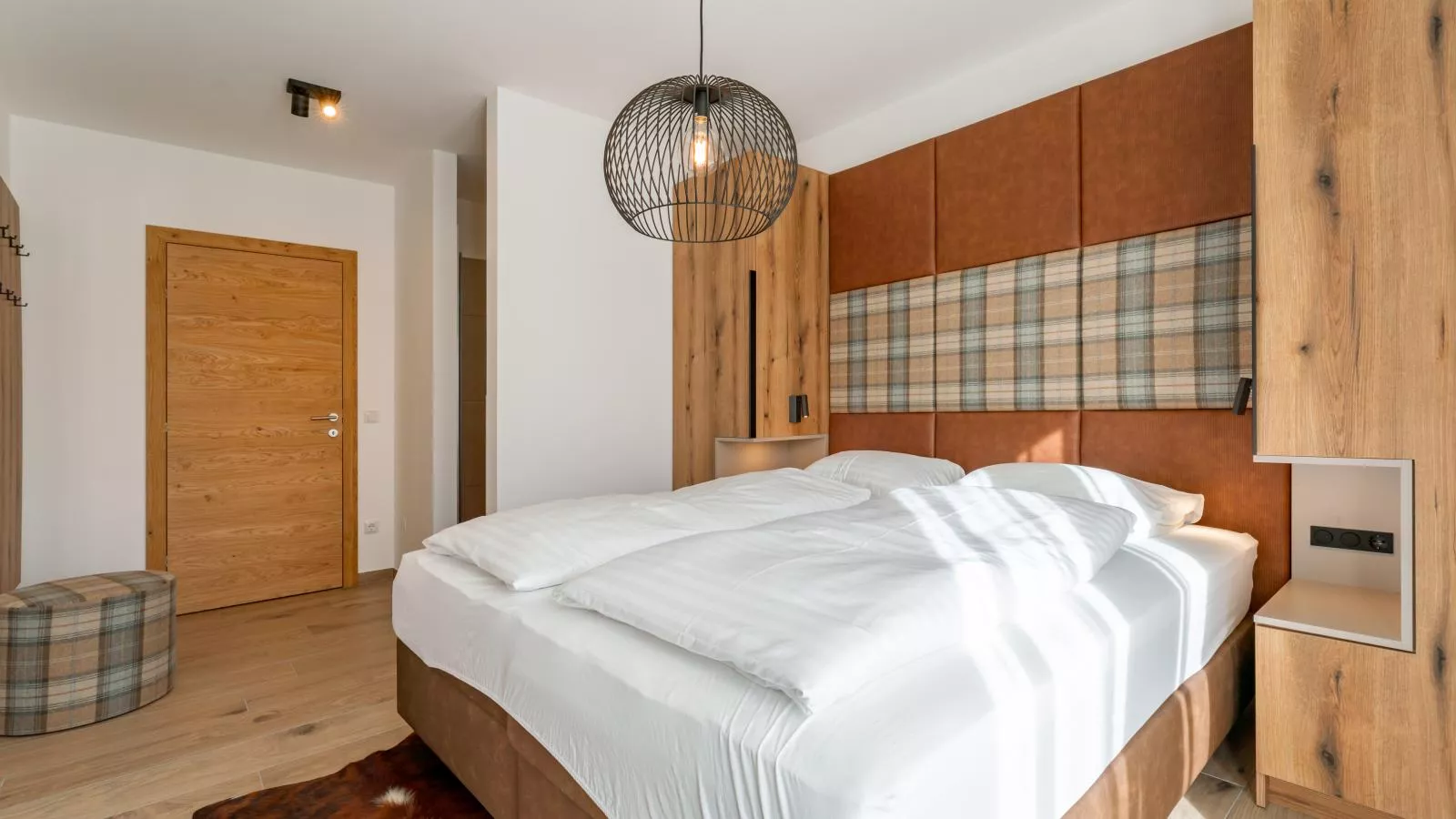 Grebenzen Lodge 51B-Bedroom