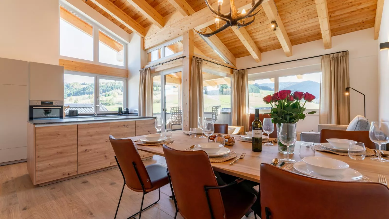 Grebenzen Lodge 51B-Dining room