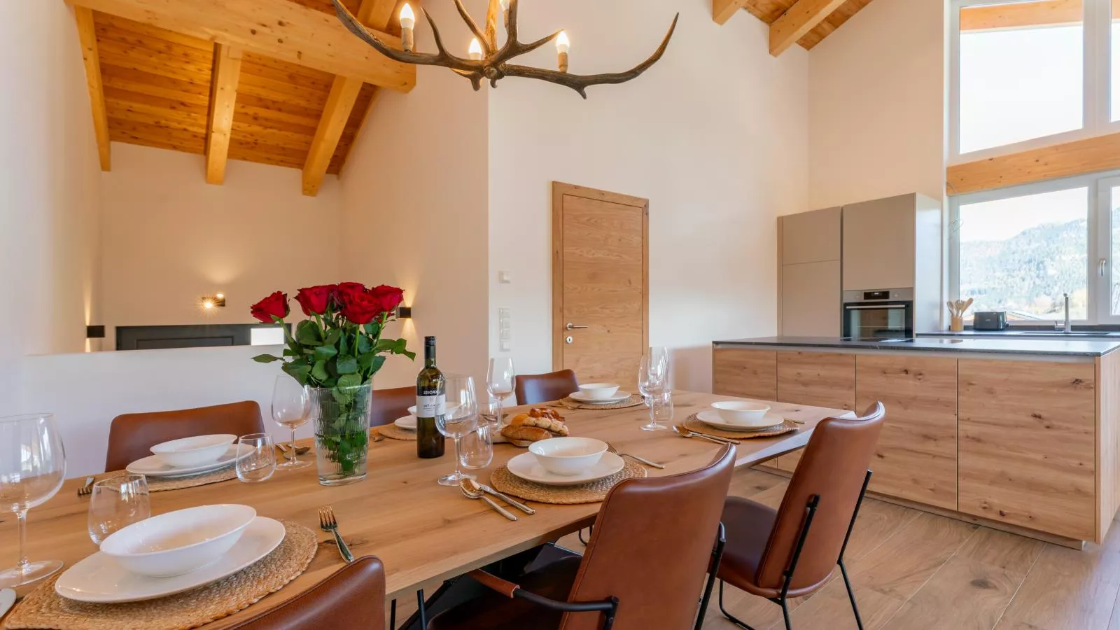 Grebenzen Lodge 51B-Dining room