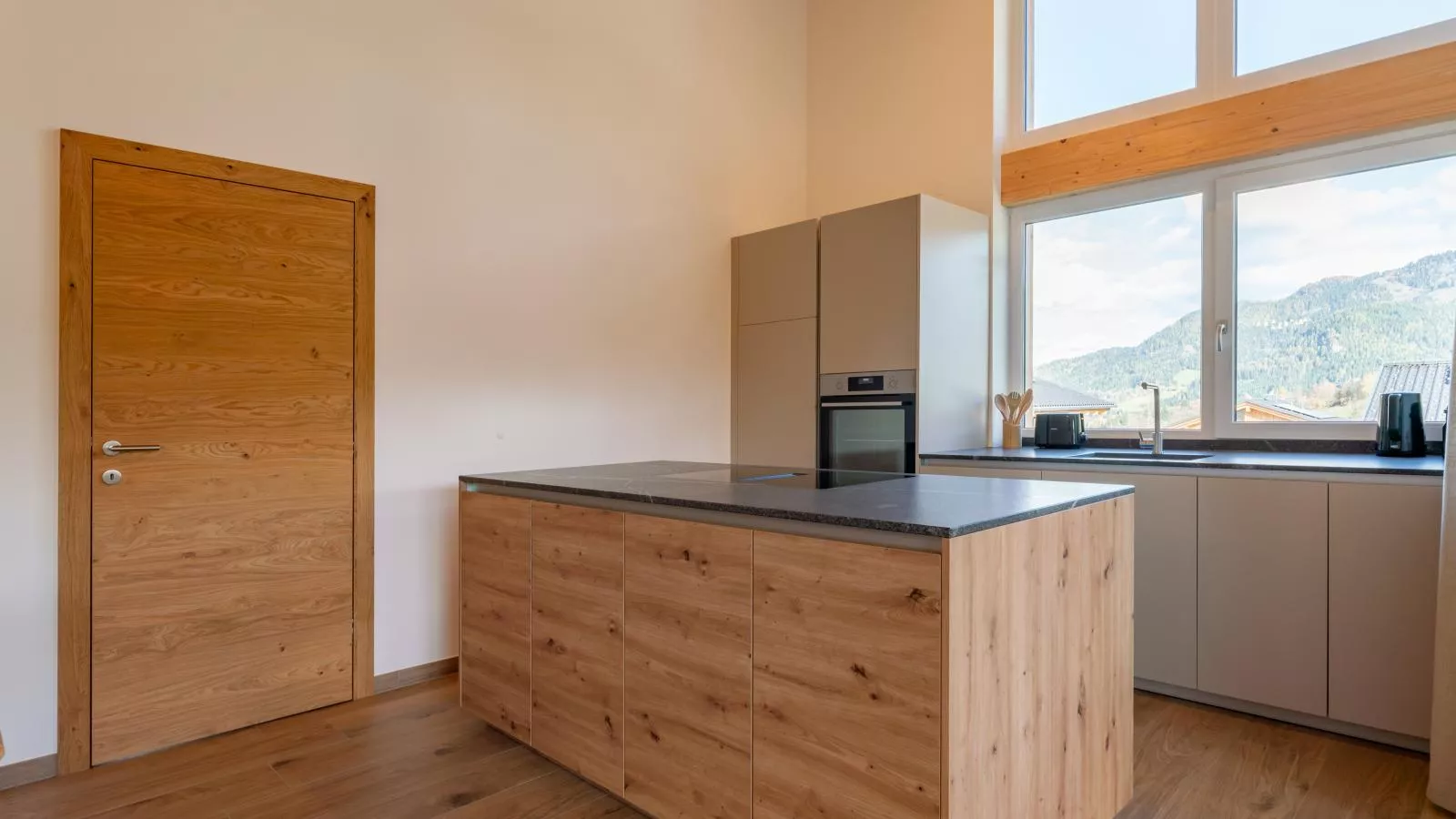 Grebenzen Lodge 51B-Kitchen