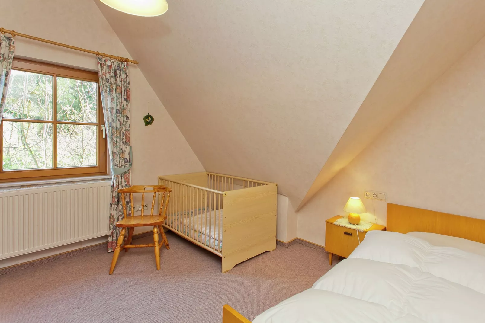 Burgblick-Schlafzimmer