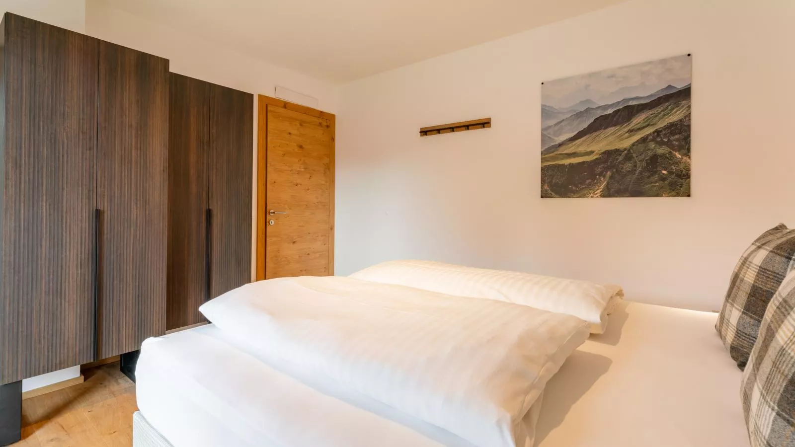 Grebenzen Lodge Starnberg 60B-Bedroom