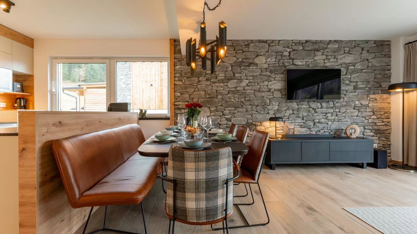 Grebenzen Lodge Starnberg 60B-Dining room