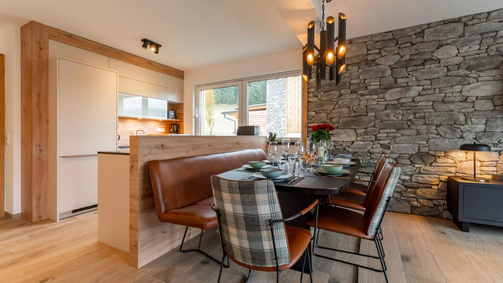 Grebenzen Lodge Starnberg 60B-Dining room
