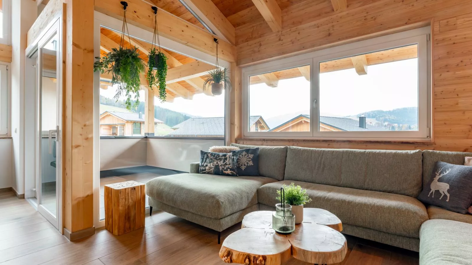 Grebenzen Lodge Edelweiss-Living room