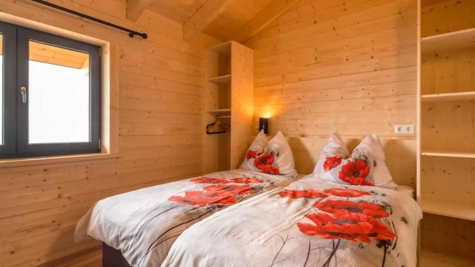 Alpina Lodge-Bedroom