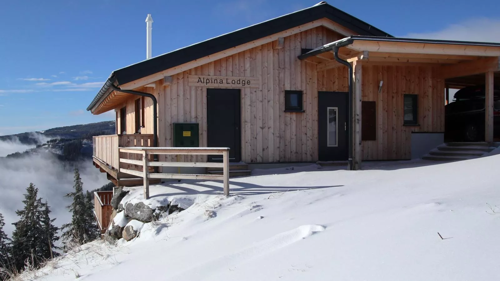 Alpina Lodge-Exterior winter