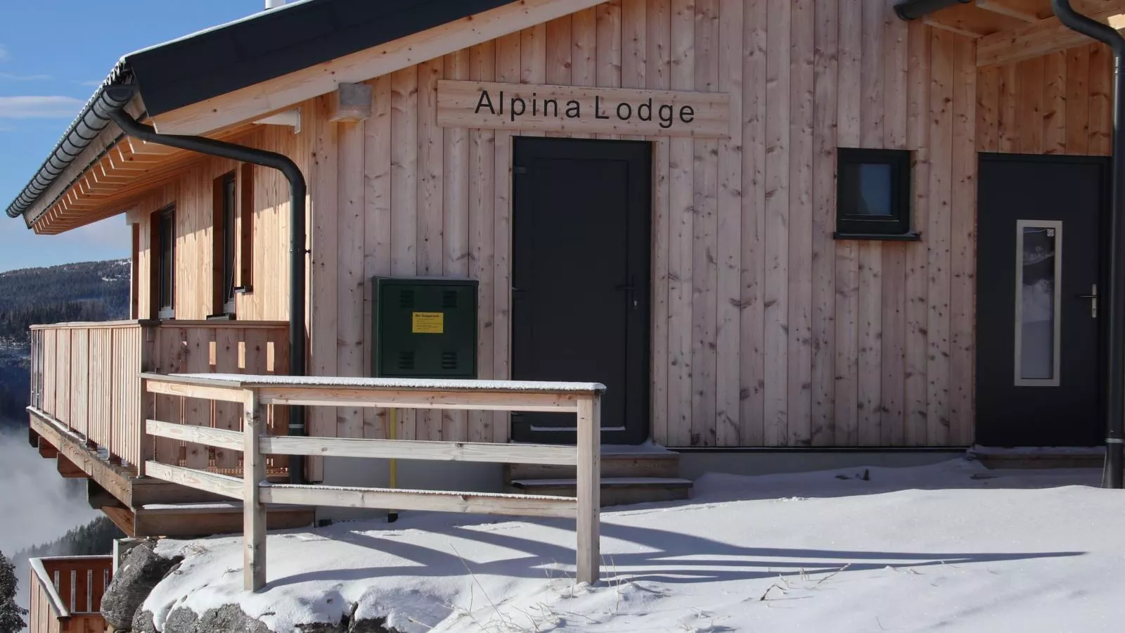 Alpina Lodge-Exterior winter