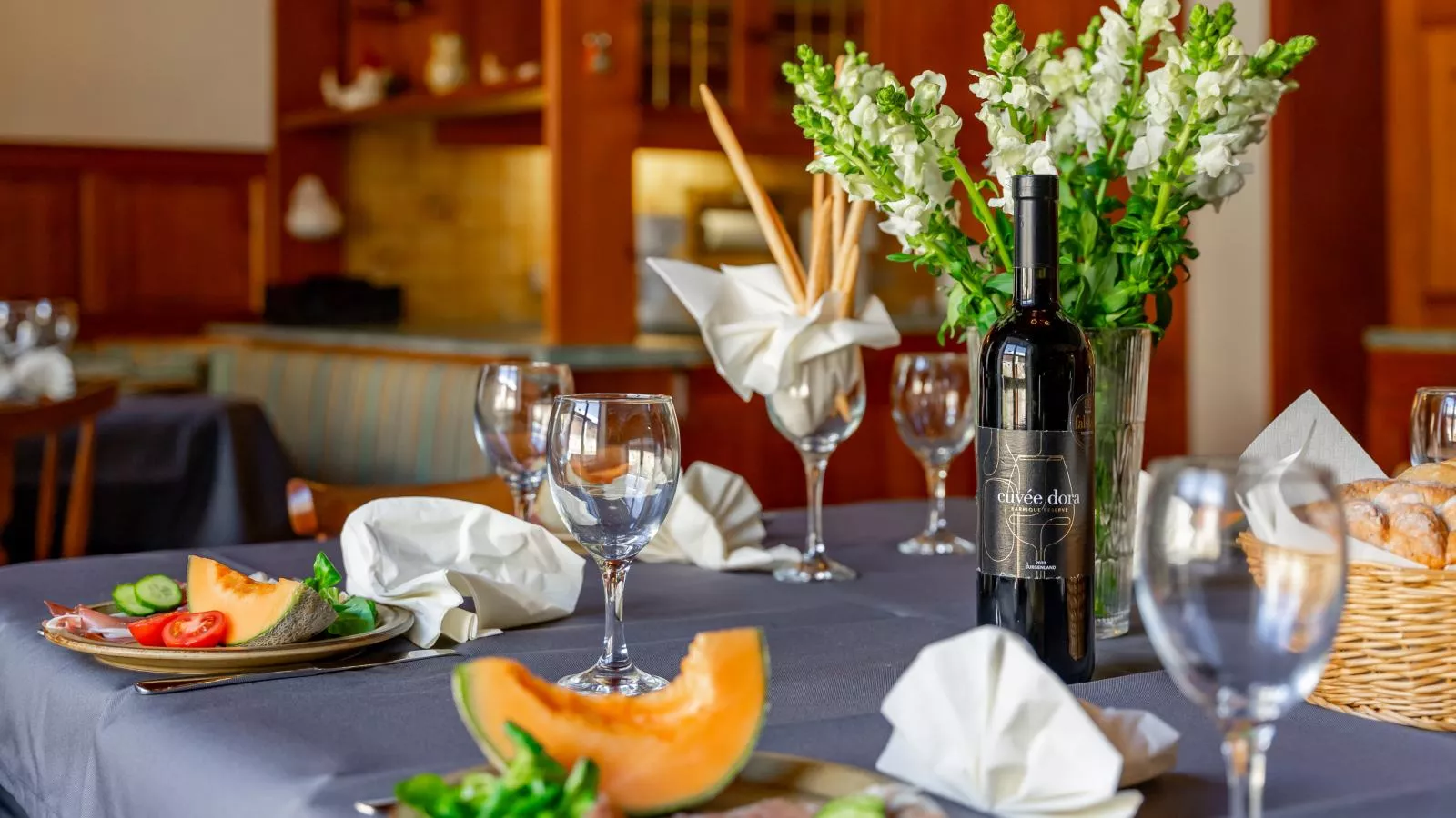 Obervellach-Dining room