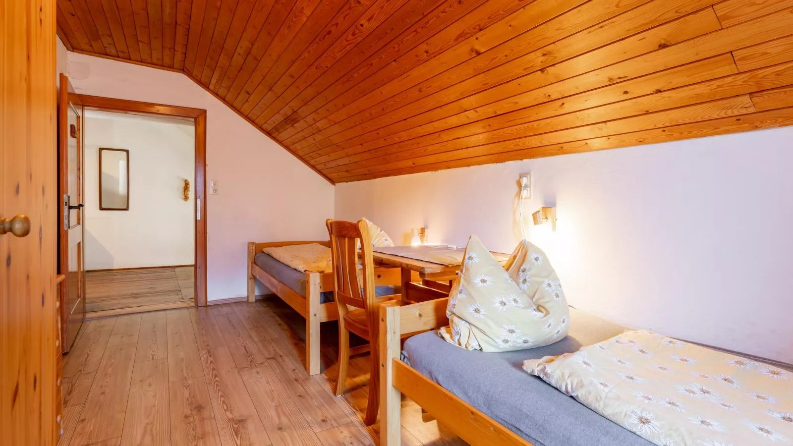 Obervellach-Bedroom
