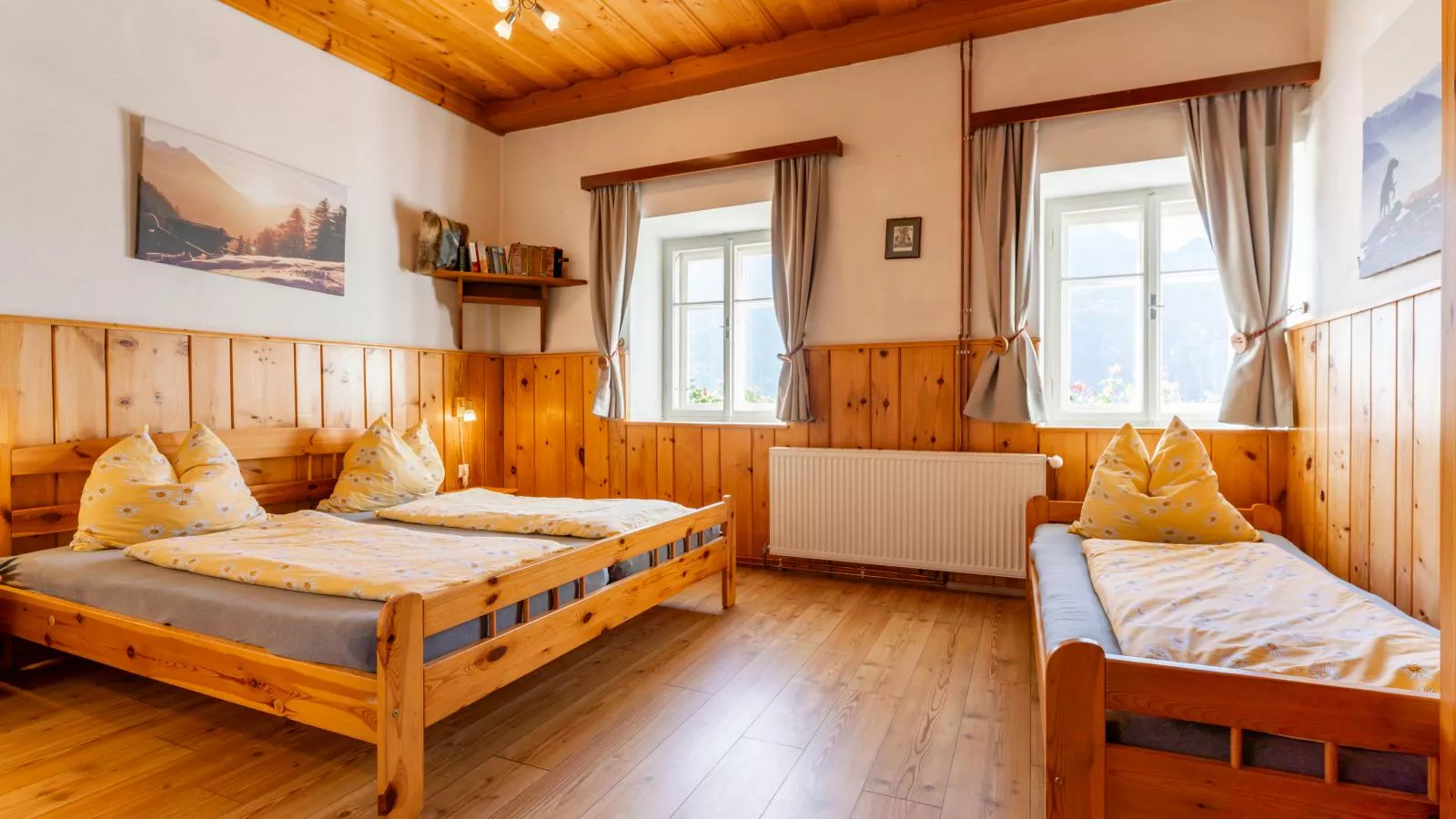 Obervellach-Bedroom