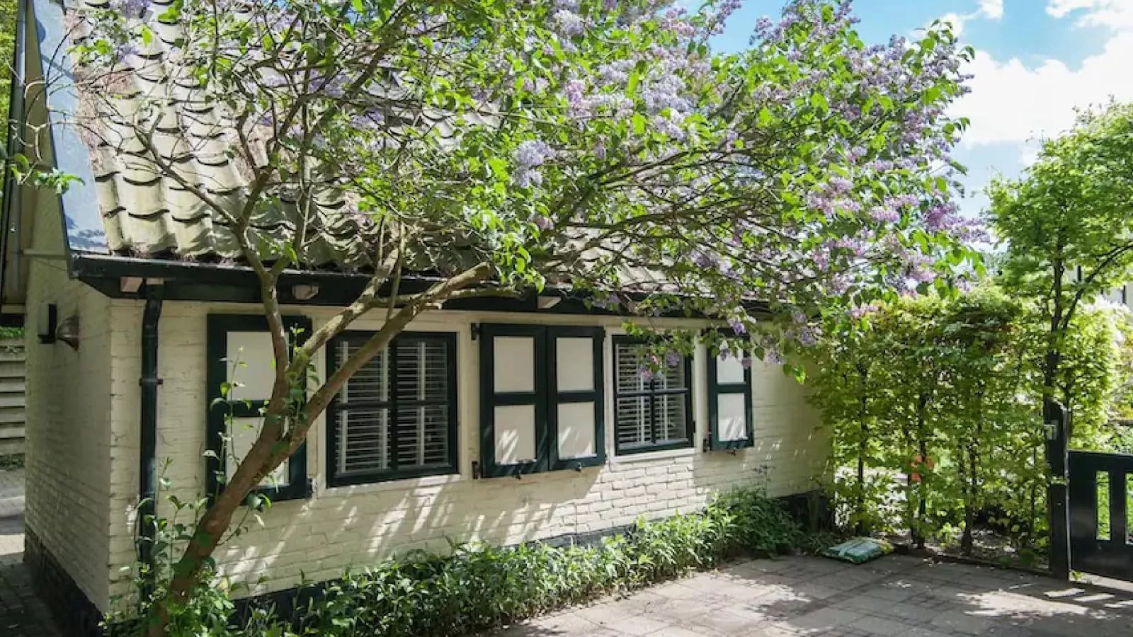Kleine Nachtegaal-Exterior summer
