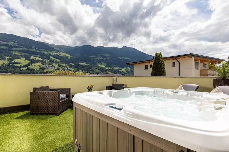 Apart Resort Fügenerhof - Bergjuwel-Balcon-terrasse