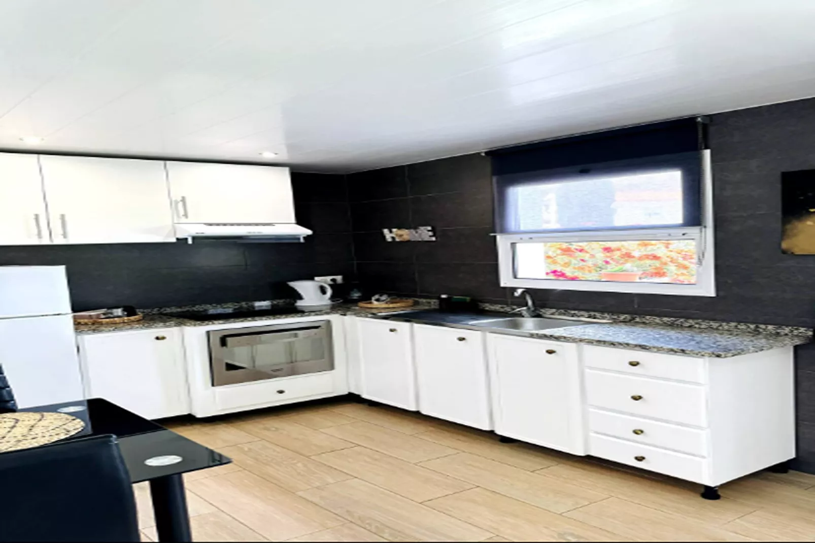 STUDIO MATILDE E JOAQUIM-Kitchen