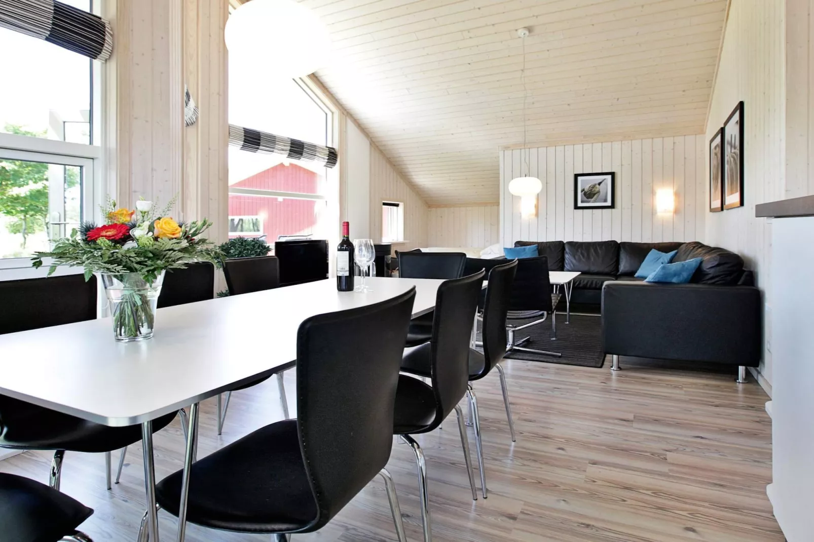 Beautiful holiday home with outdoor space-Indoor