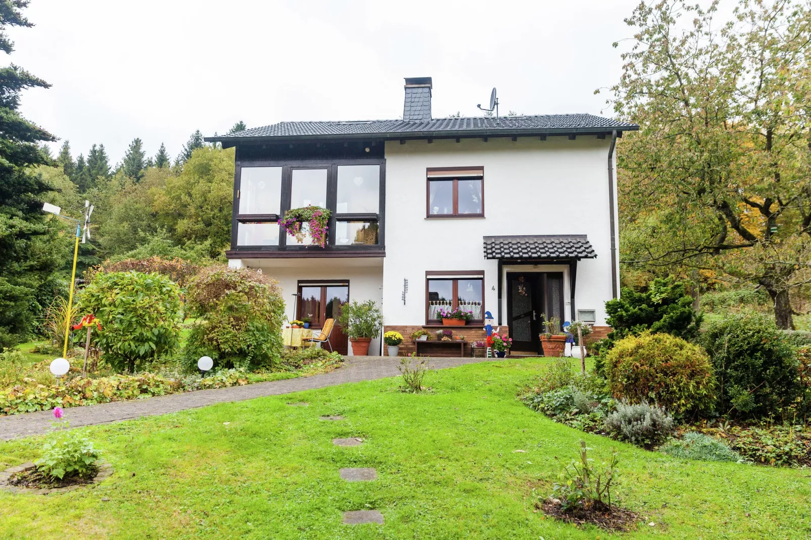 Goebel-Exterior summer