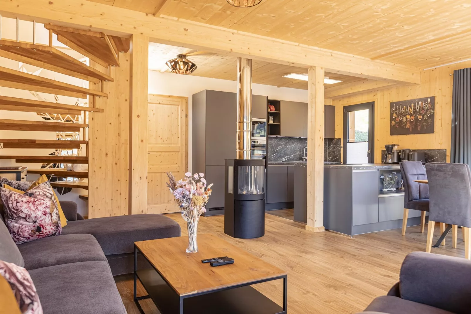 Bergeralm Chalets 2-Living room