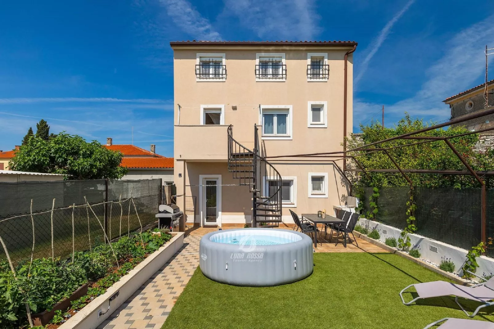 Apartment L&V-Außenbereich Sommer