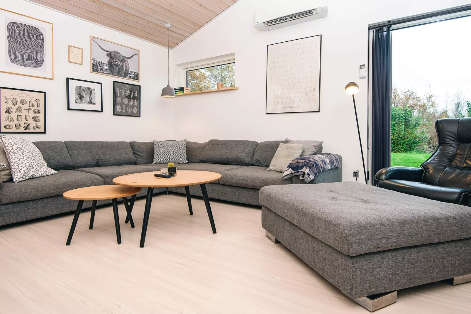 10 person holiday home in Glesborg-By Traum