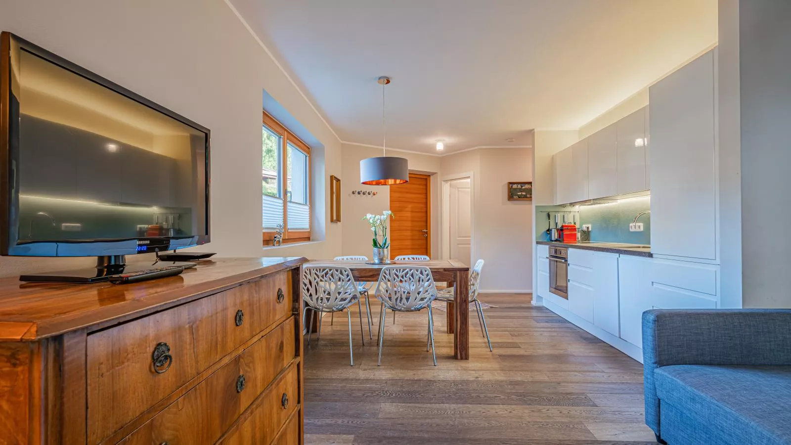 Kitz Apartments Top 6-Living room