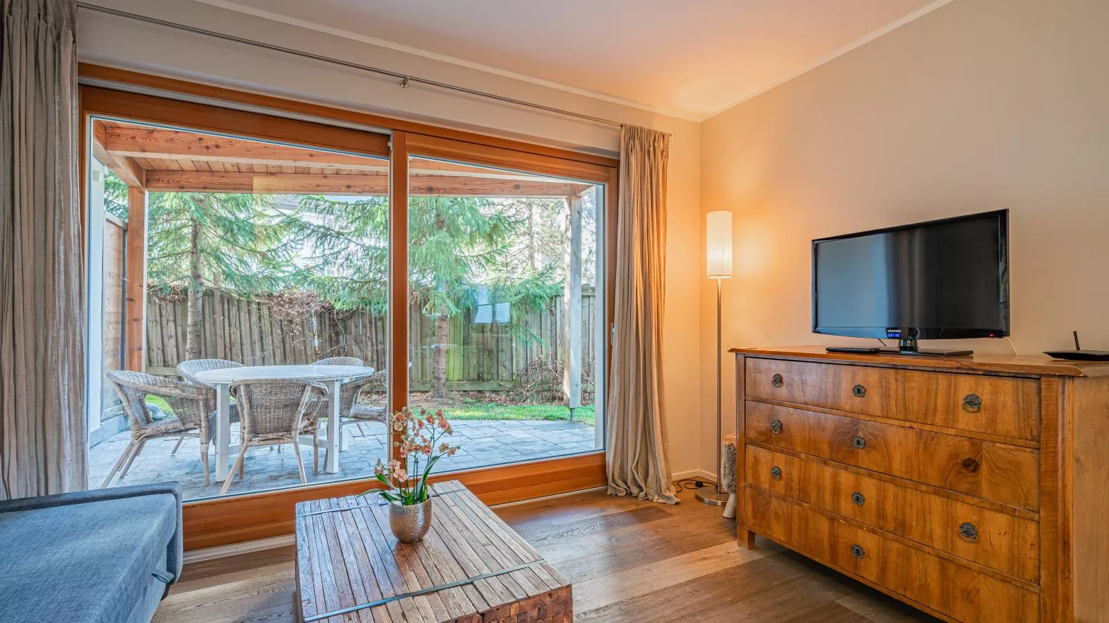 Kitz Apartments Top 6-Living room