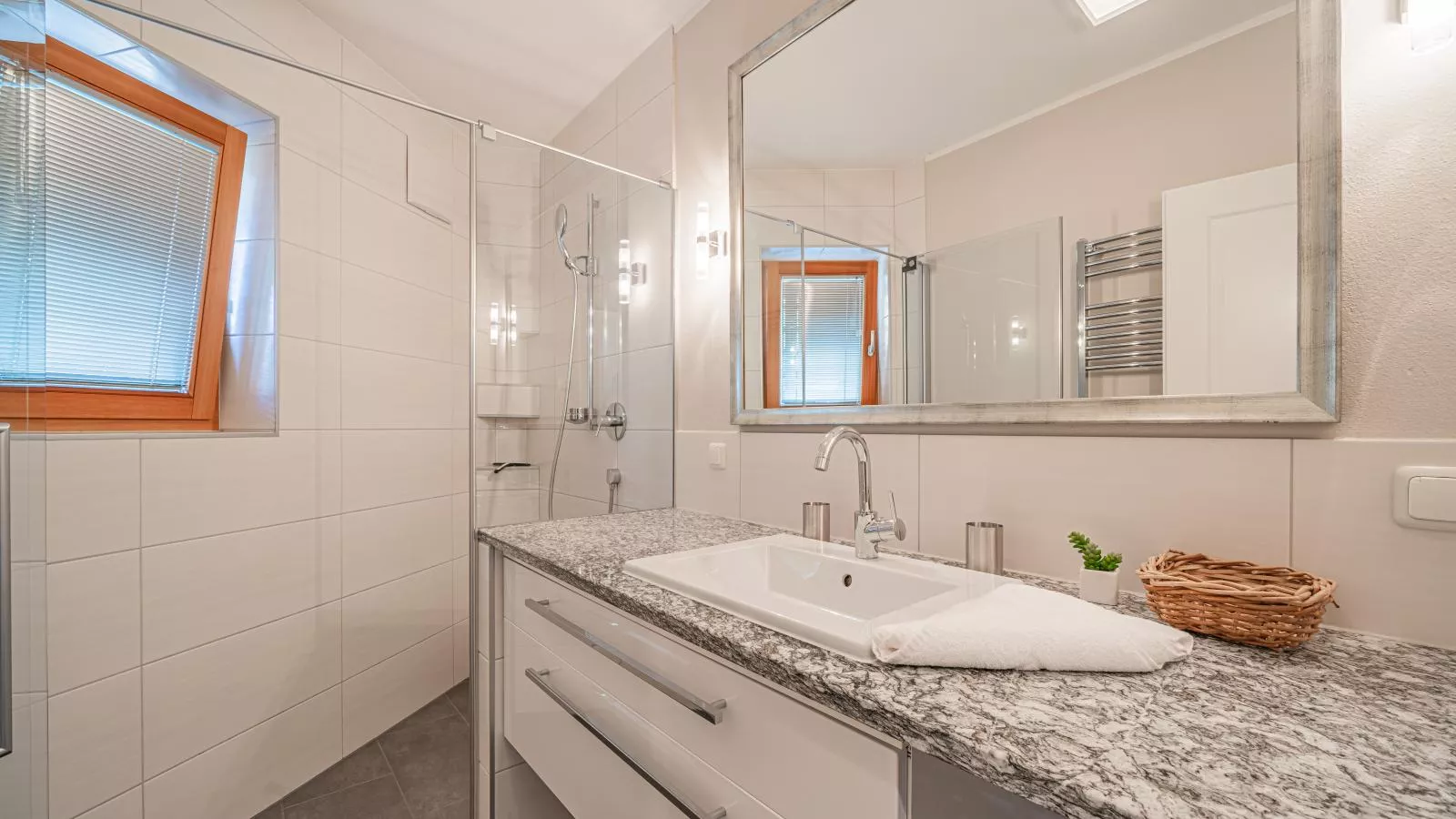 Kitz Apartments Top 7-Bathroom