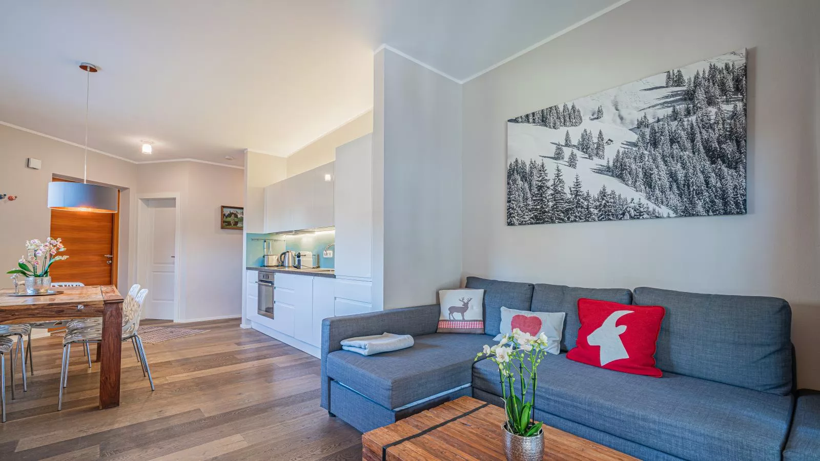 Kitz Apartments Top 7-Living room