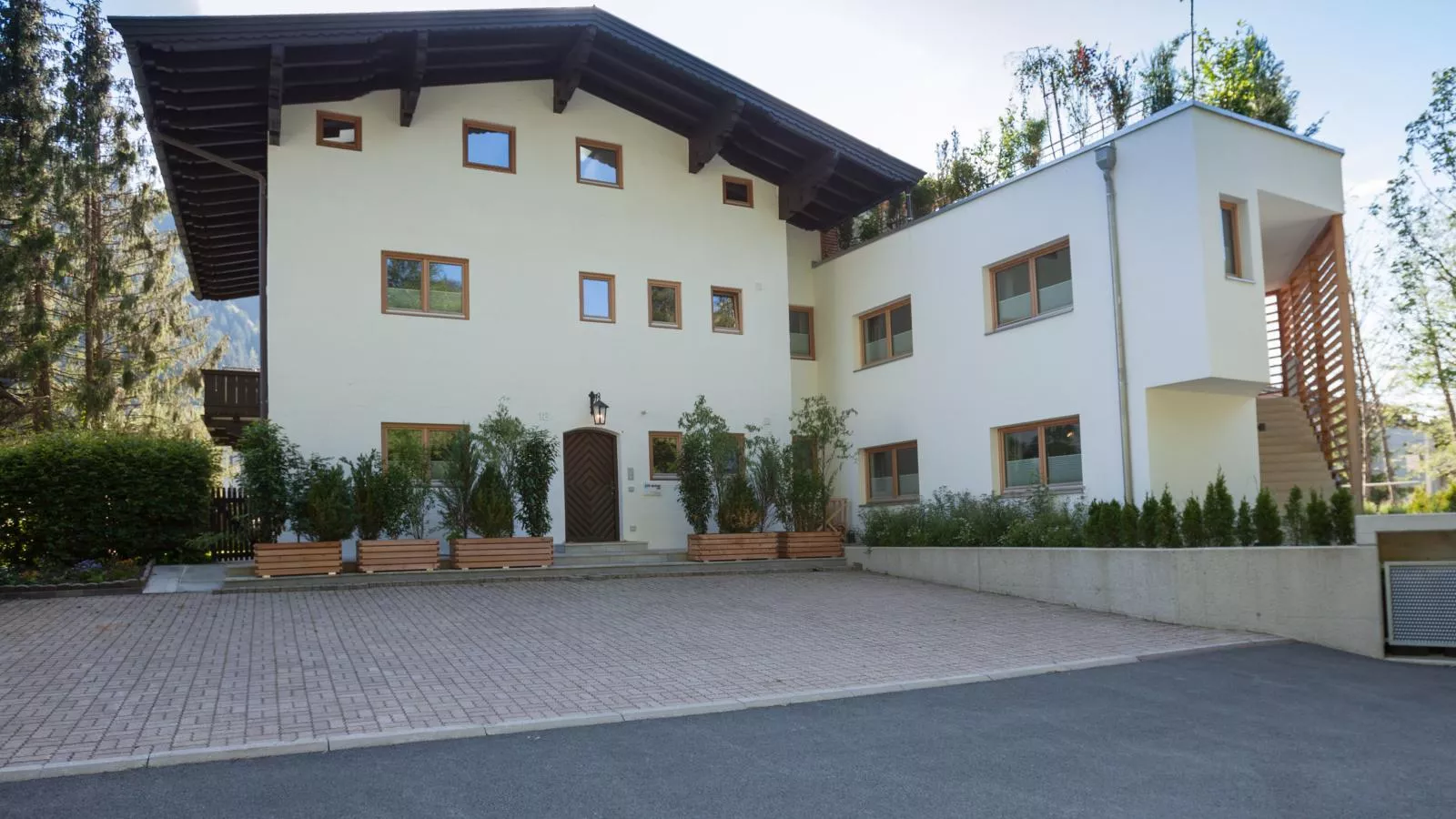 Kitz Apartments Top 7-Exterior summer