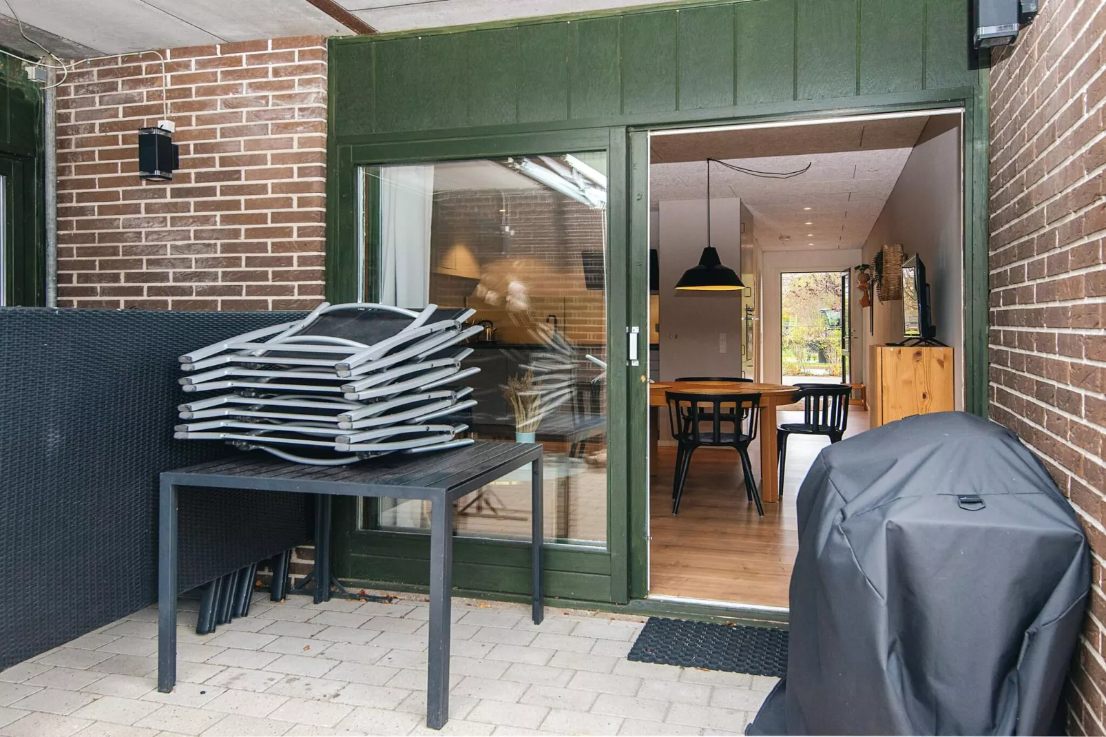 4 person holiday home in Glesborg-Indoor
