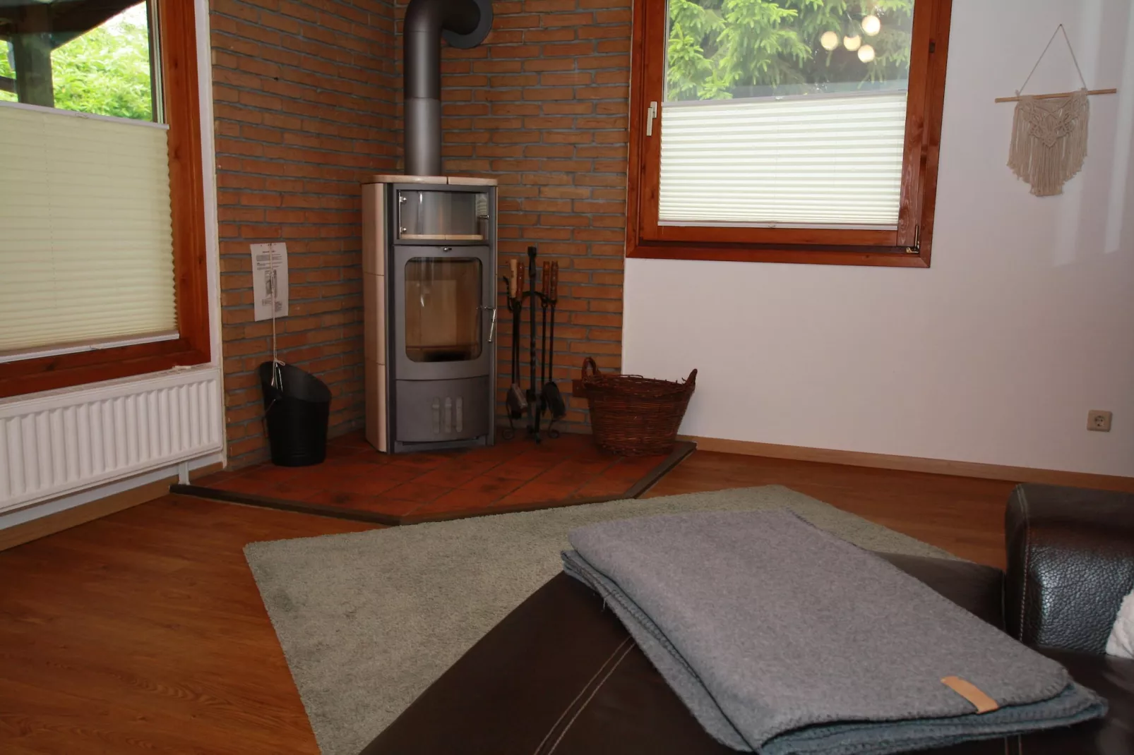 Typ B - Kaminhaus Haustierfrei-Wohnzimmer