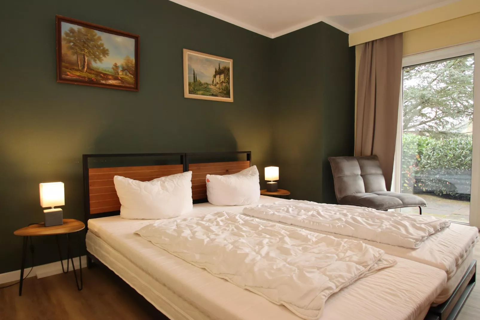 Kombination Bärenhütte  Hirschblick 10 Erw 2 Kinder-Bedroom