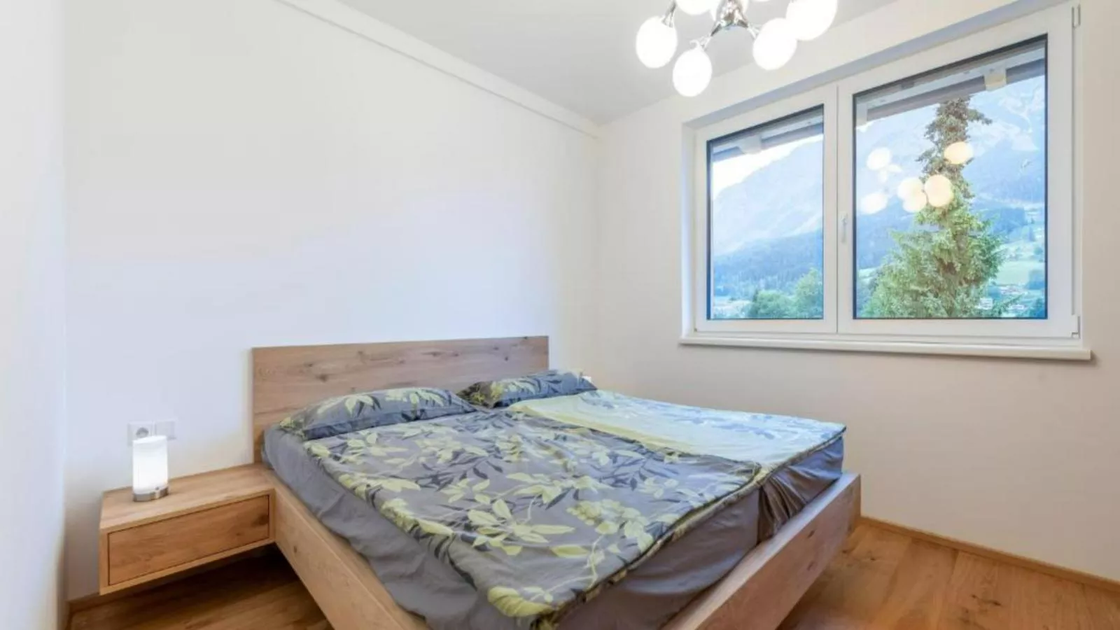 Grimming-Bedroom