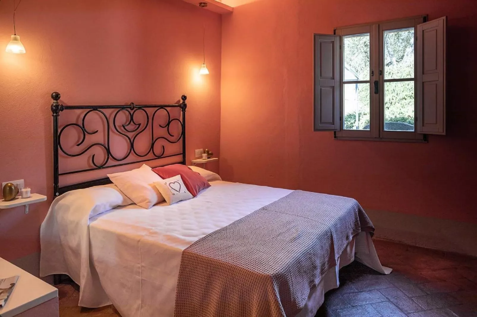 Sotto Colle-Bedroom