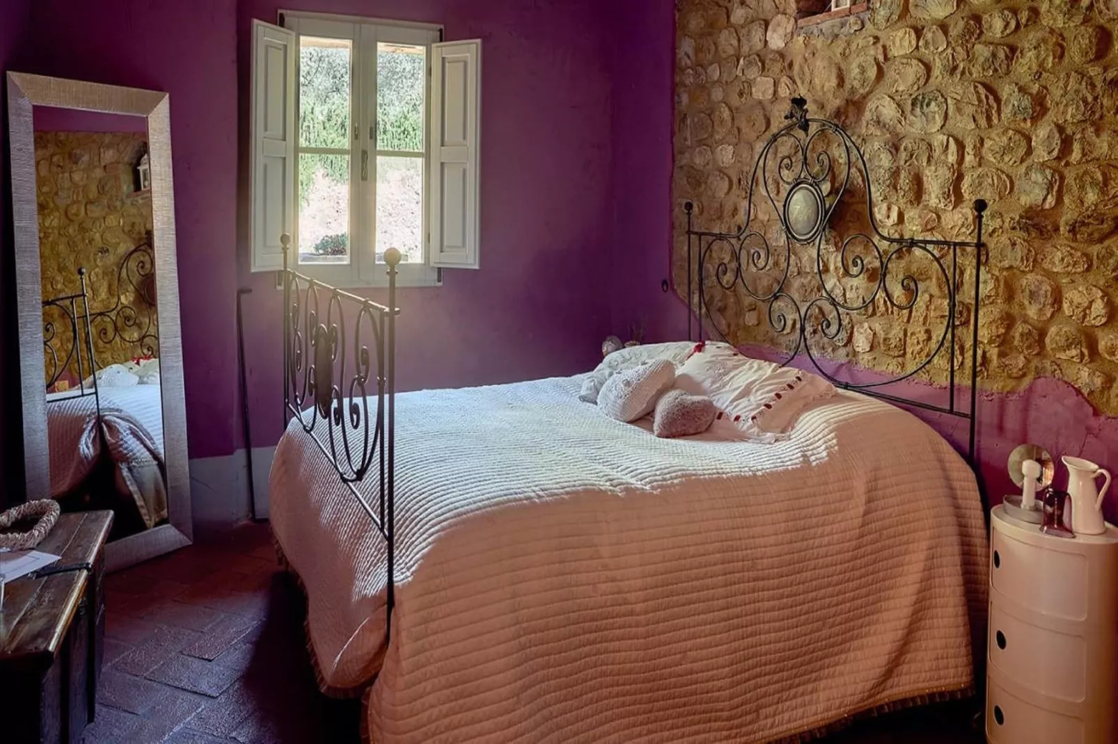 Sotto Colle-Bedroom