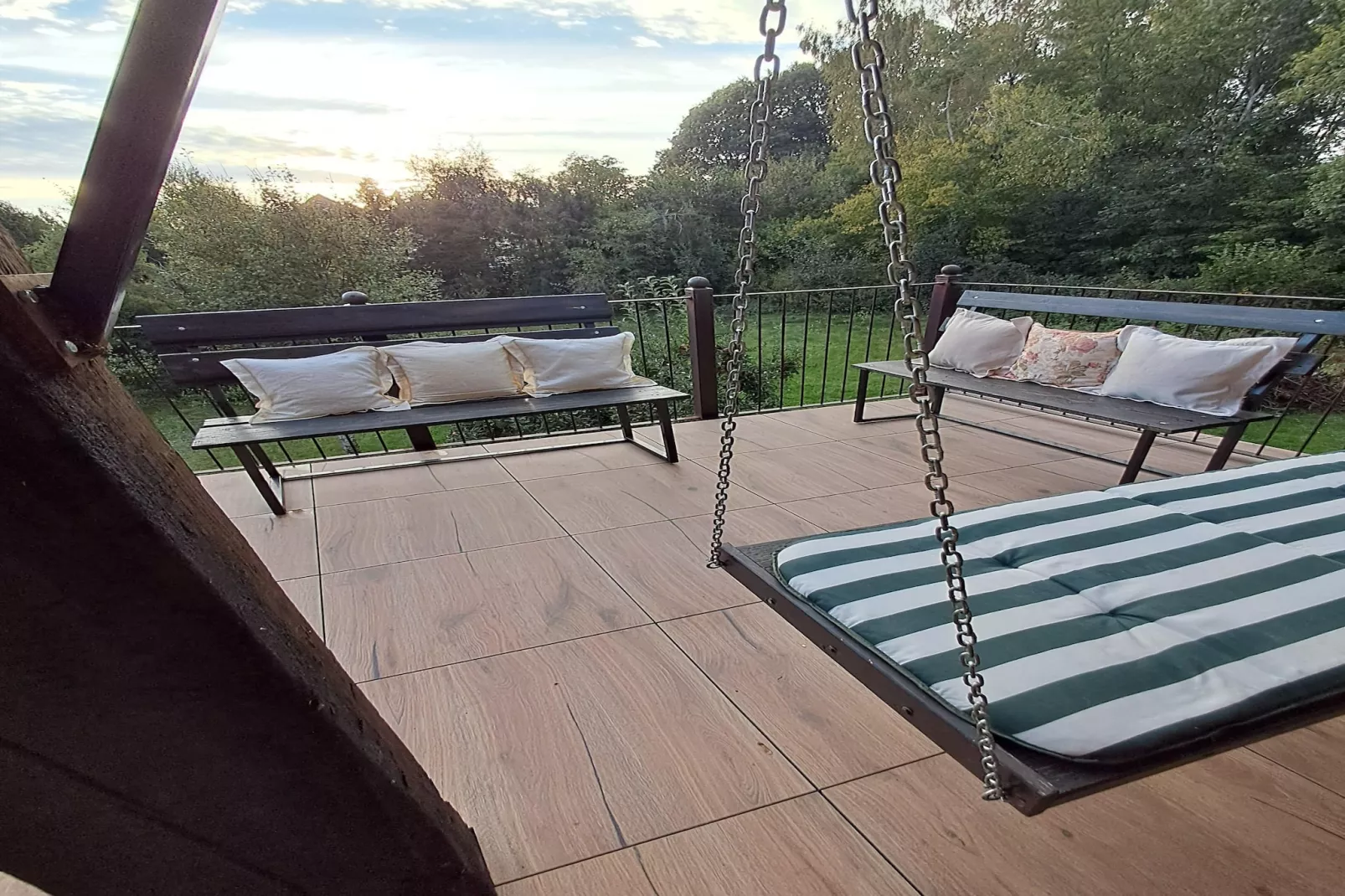 Holiday home in Szymbark-Terrace balcony