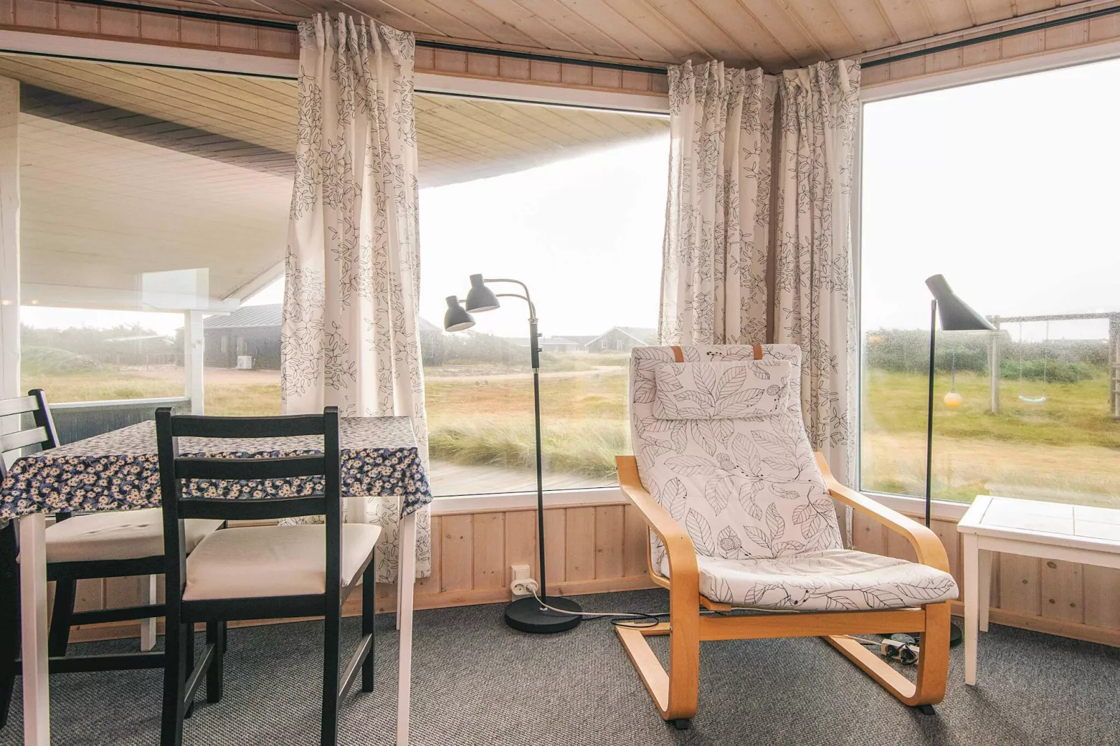 Strandurlaub mit Schaukel-Innenbereich