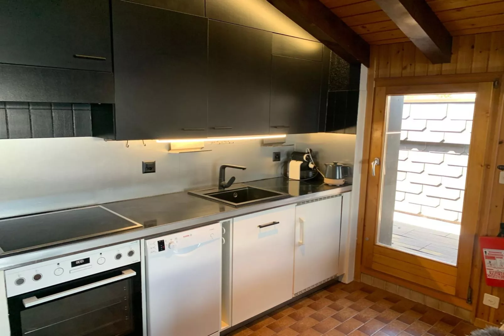 Mayens de l'Ours CZ 030 - MOUNTAIN apartment 6 per-Kitchen
