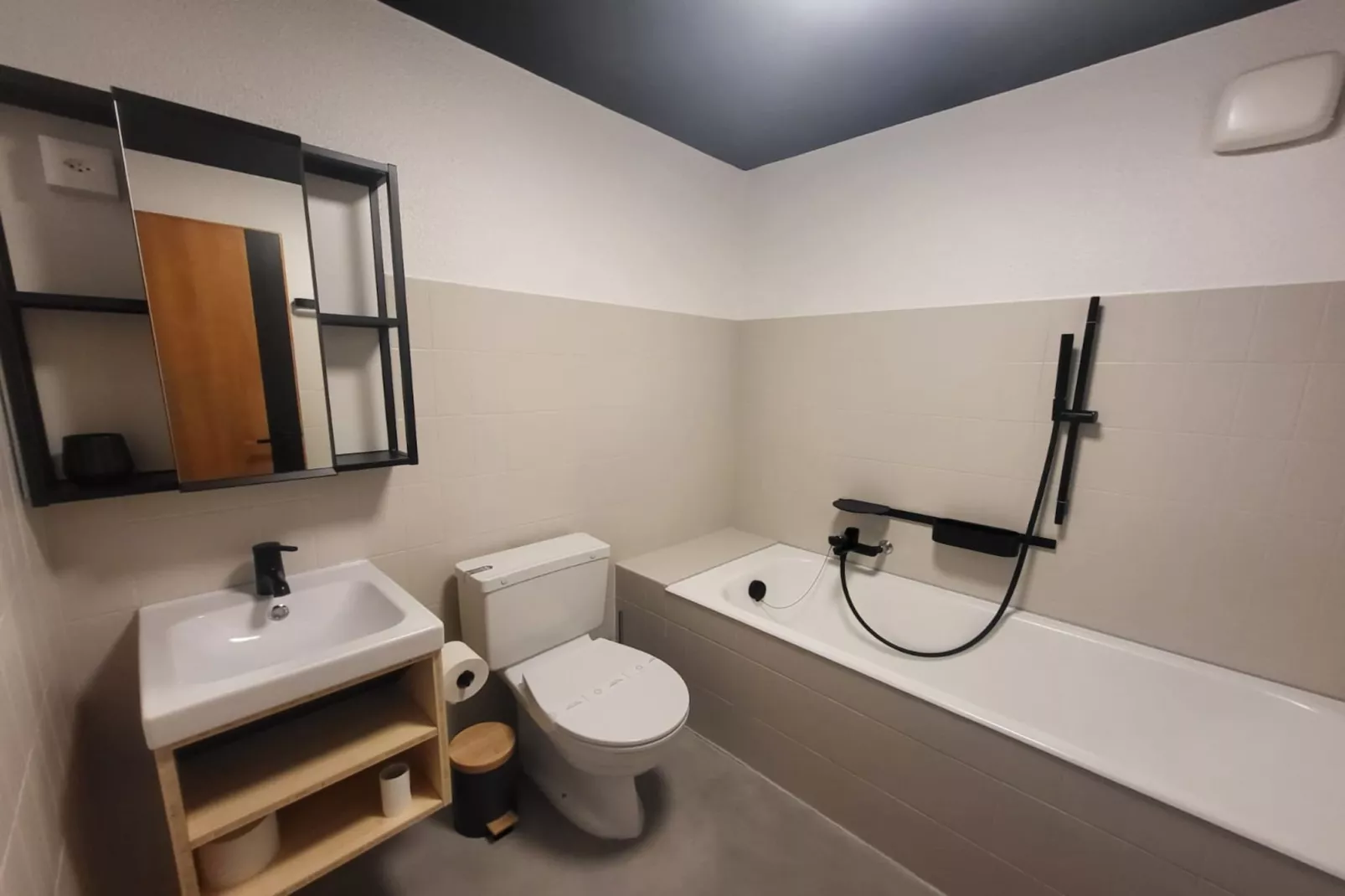 Mayens de l'Ours CZ 030 - MOUNTAIN apartment 6 per-Bathroom