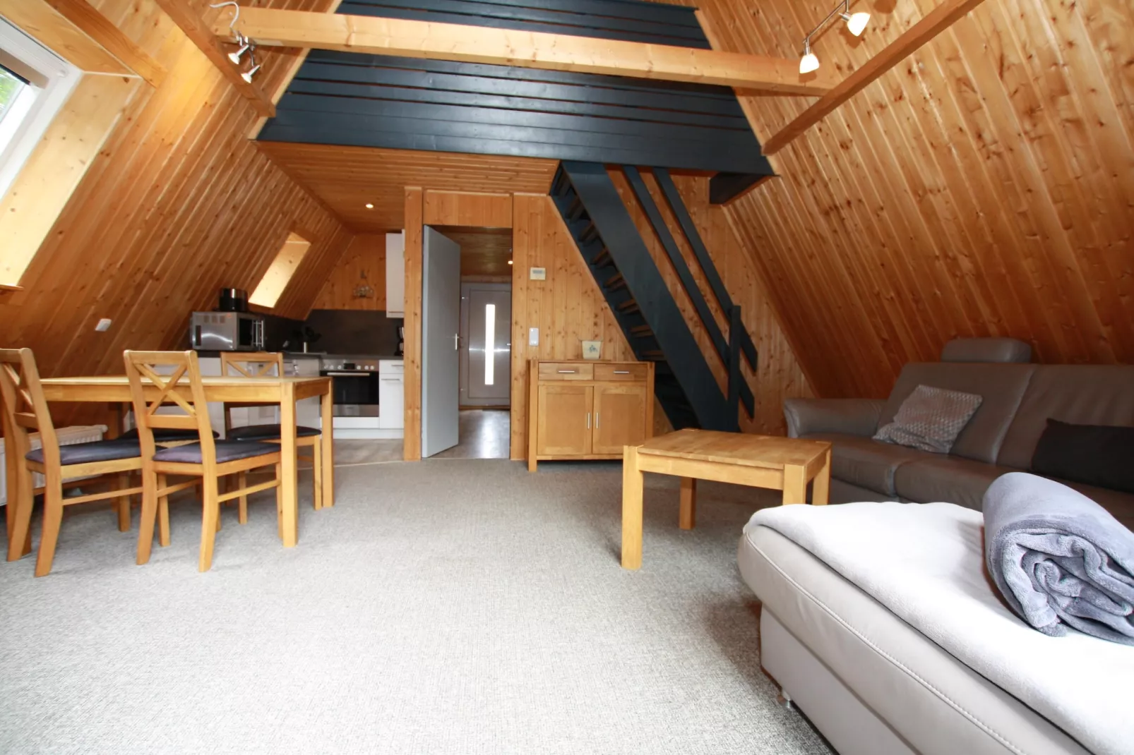 Typ A -  Nurdachhaus - mit Haustier-Living room