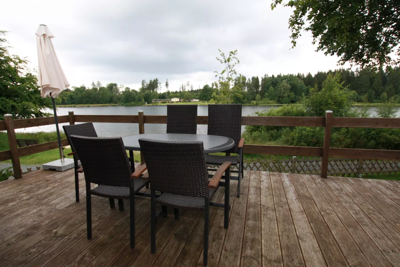 Typ A -  Nurdachhaus - Haustierfrei-Terrassenbalkon