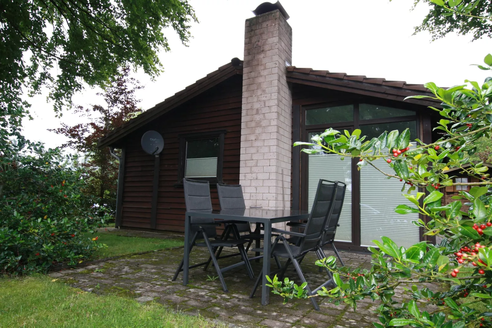 Typ B - Kaminhaus-Exterior summer