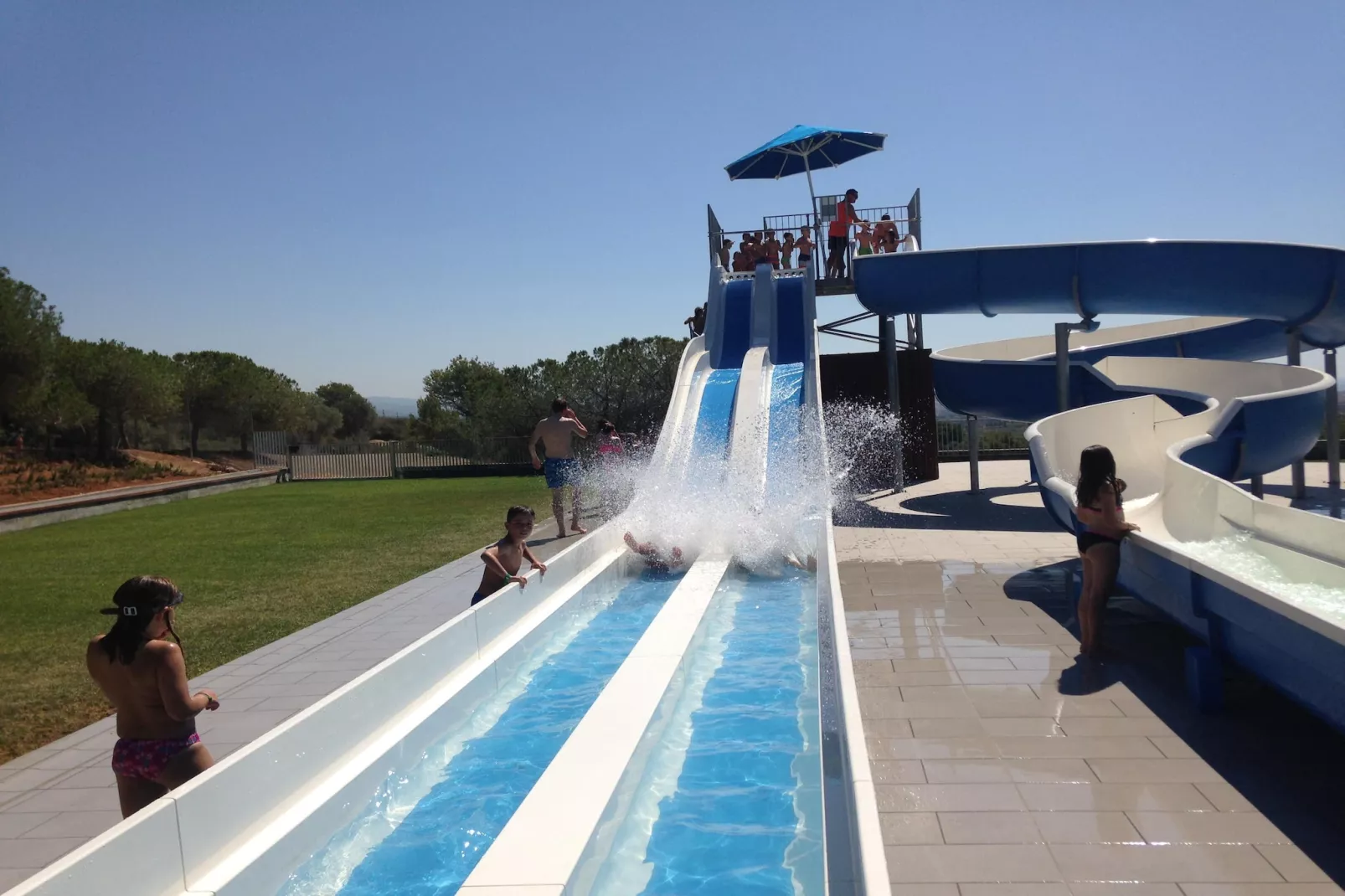Camping Vilanova Park Bungalow S2300-Facilities