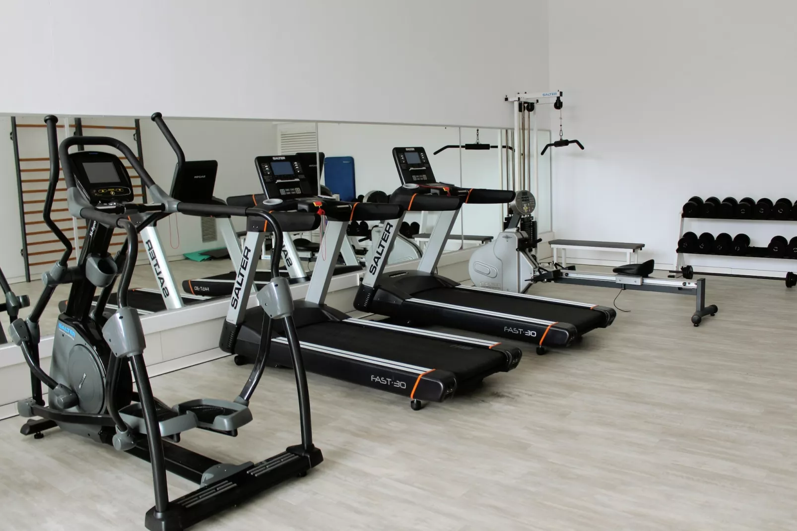 Camping Vilanova Park Bungalow S2300-Gym